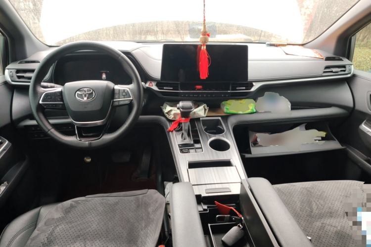 Used Toyota SIENNA 2021 2.5L Hybrid Premium Edition Center Console