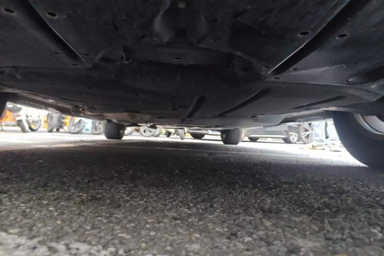 Used Toyota SIENNA 2021 2.5L Hybrid Premium Edition Chassis Front