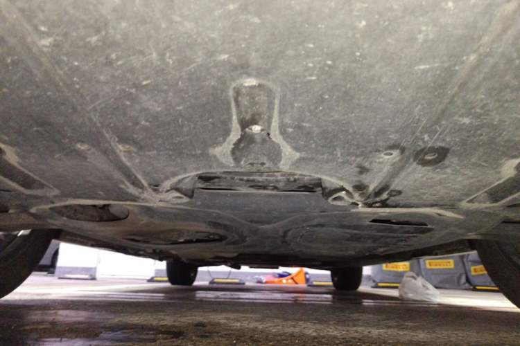Used Toyota SIENNA 2021 2.5L Hybrid Ultimate Edition Chassis Front