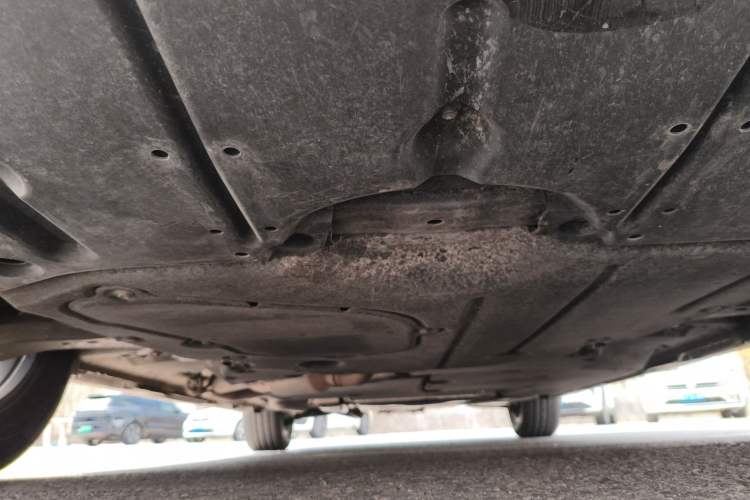Used Toyota SIENNA 2021 2.5L Hybrid Platinum Edition Chassis Front