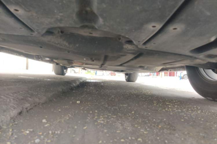 Used Toyota SIENNA 2021 2.5L Hybrid Premium Edition Chassis Front