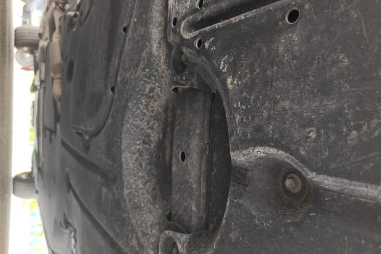 Used Toyota SIENNA 2021 2.5L Hybrid Platinum Edition Chassis Front