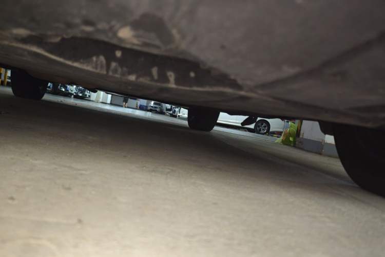 Used Toyota SIENNA 2021 2.5L Hybrid Premium Edition Chassis Front