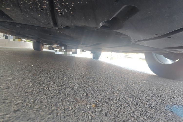 Used Toyota SIENNA 2021 2.5L Hybrid Platinum Edition Chassis Front