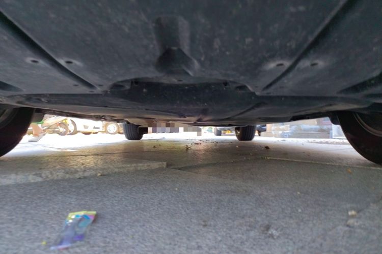 Used Toyota SIENNA 2021 2.5L Hybrid Premium Edition Chassis Front