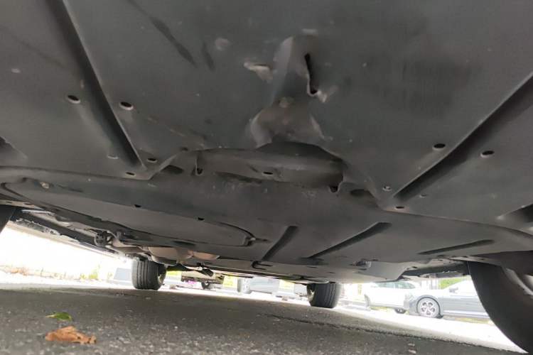 Used Toyota SIENNA 2021 2.5L Hybrid Luxury Edition Chassis Front