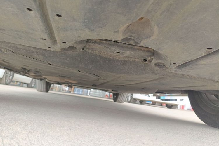 Used Toyota SIENNA 2021 2.5L Hybrid Premium Edition Chassis Front