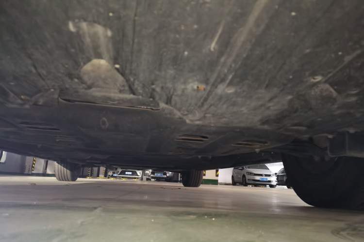 Used Toyota SIENNA 2021 2.5L Hybrid Premium Edition Chassis Front
