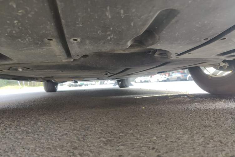 Used Toyota SIENNA 2021 2.5L Hybrid Premium Edition Chassis Front