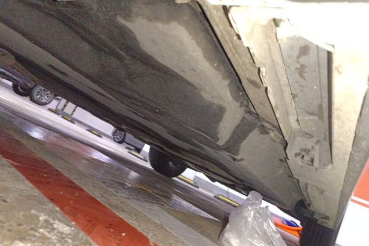 Used Toyota SIENNA 2021 2.5L Hybrid Ultimate Edition Chassis Front Left