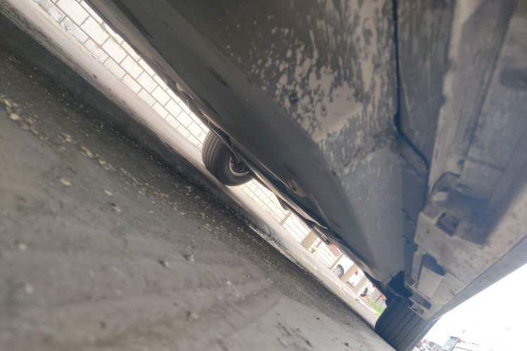 Used Toyota SIENNA 2021 2.5L Hybrid Premium Edition Chassis Front Left