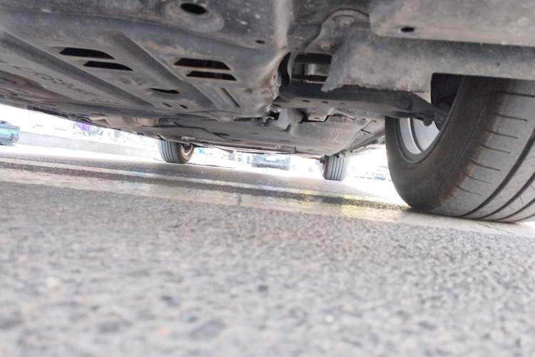 Used Toyota SIENNA 2021 2.5L Hybrid Platinum Edition Chassis Front Left