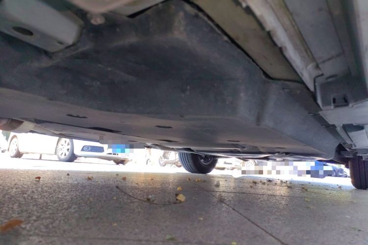 Used Toyota SIENNA 2021 2.5L Hybrid Premium Edition Chassis Front Left