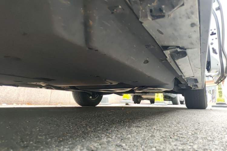 Used Toyota SIENNA 2021 2.5L Hybrid Luxury Edition Chassis Front Left