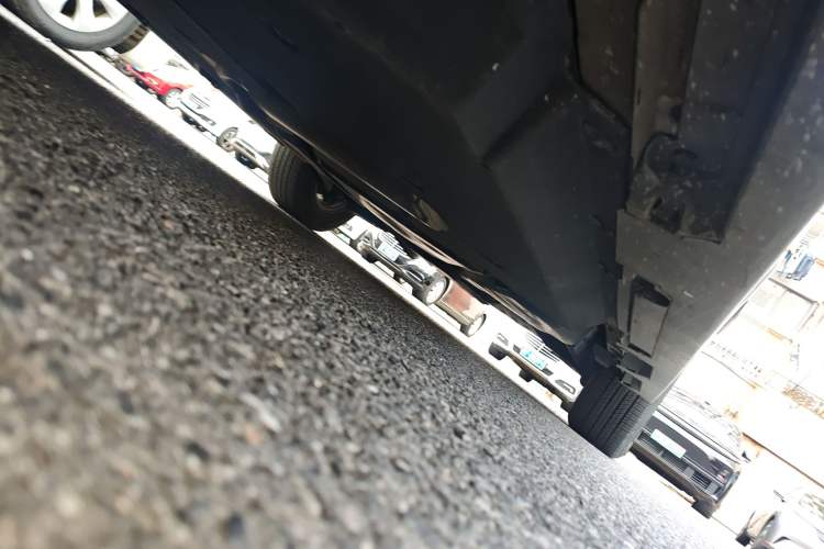 Used Toyota SIENNA 2021 2.5L Hybrid Comfort Edition Chassis Front Left