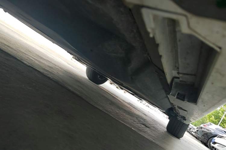 Used Toyota SIENNA 2021 2.5L Hybrid Comfort Edition Chassis Front Left