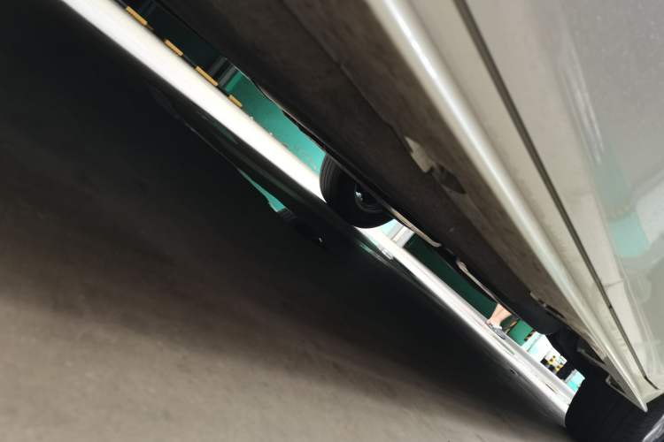 Used Toyota SIENNA  Chassis Front Left