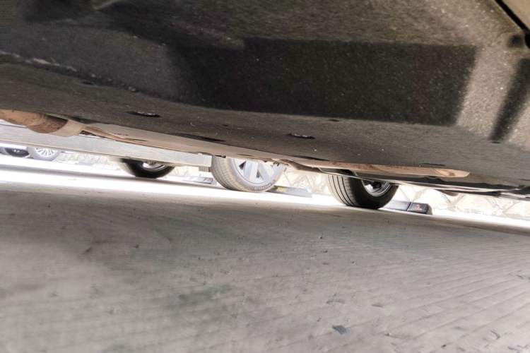 Used Toyota SIENNA 2021 2.5L Hybrid Platinum Edition Chassis Front Left