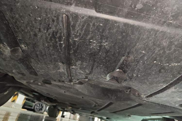 Used Toyota SIENNA 2021 2.5L Hybrid Platinum Edition Chassis Front