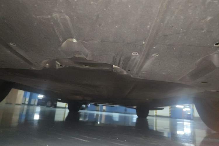 Used Toyota SIENNA 2021 2.5L Hybrid Comfort Edition Chassis Front