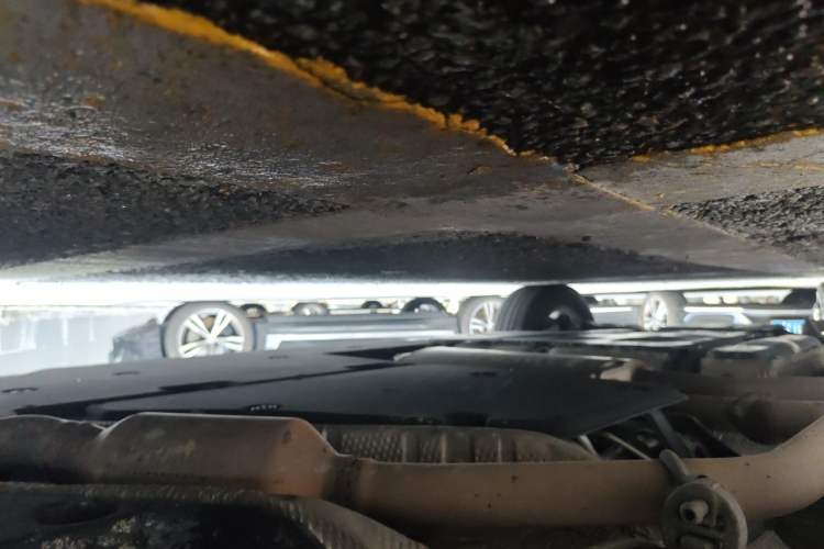 Used Toyota SIENNA 2021 2.5L Hybrid Premium Edition Chassis Front Right