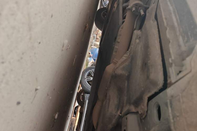 Used Toyota SIENNA 2021 2.5L Hybrid Luxury Welfare Edition Chassis Front Right
