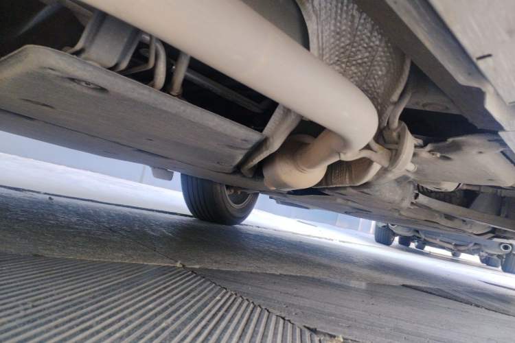 Used Toyota SIENNA 2021 2.5L Hybrid Platinum Edition Chassis Front Right