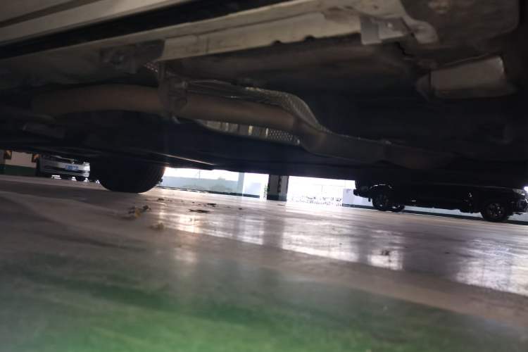 Used Toyota SIENNA 2021 2.5L Hybrid Premium Edition Chassis Front Right