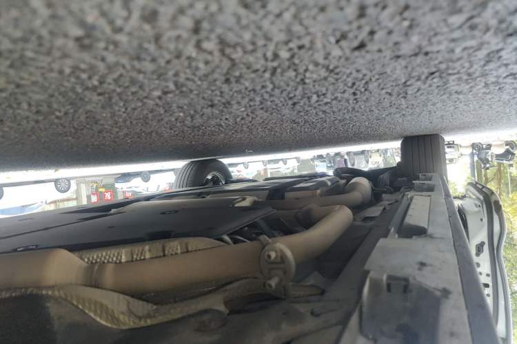 Used Toyota SIENNA 2021 2.5L Hybrid Premium Edition Chassis Front Right