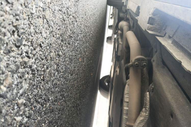 Used Toyota SIENNA 2021 2.5L Hybrid Platinum Edition Chassis Front Right