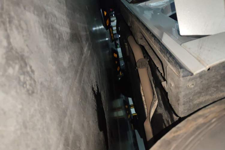Used Toyota SIENNA 2021 2.5L Hybrid Premium Edition Chassis Front Right