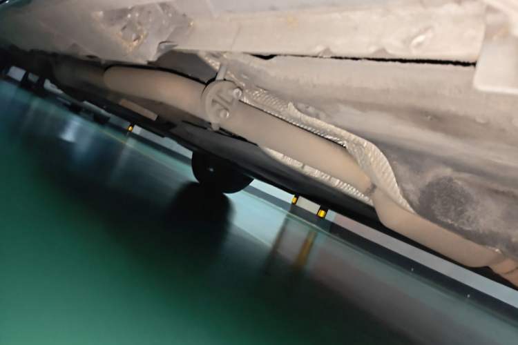 Used Toyota SIENNA 2021 2.5L Hybrid Ultimate Edition Chassis Front Right