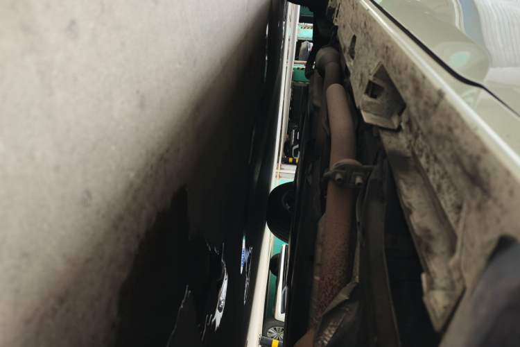 Used Toyota SIENNA  Chassis Front Right