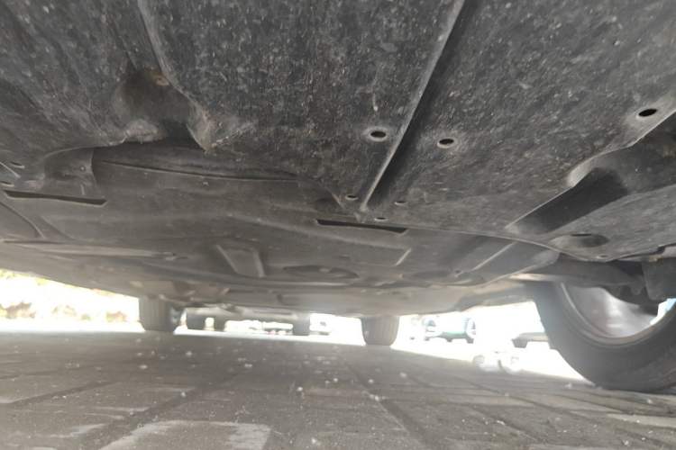 Used Toyota SIENNA 2021 2.5L Hybrid Premium Edition Chassis Front