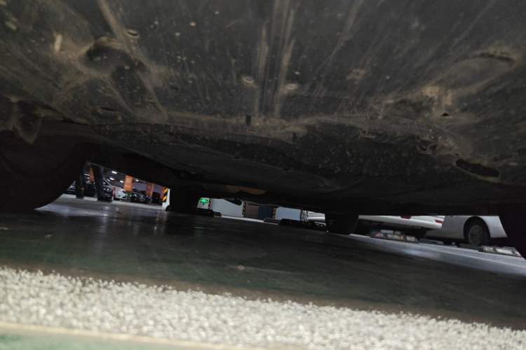 Used Toyota SIENNA 2021 2.5L Hybrid Premium Edition Chassis Front