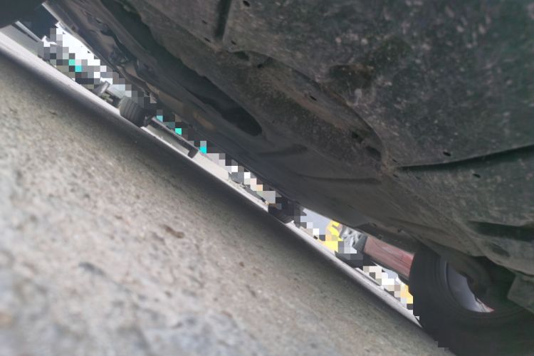 Used Toyota SIENNA 2021 2.5L Hybrid Platinum Edition Chassis Front
