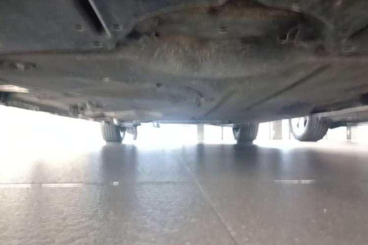 Used Toyota SIENNA 2021 2.5L Hybrid Ultimate Edition Chassis Front