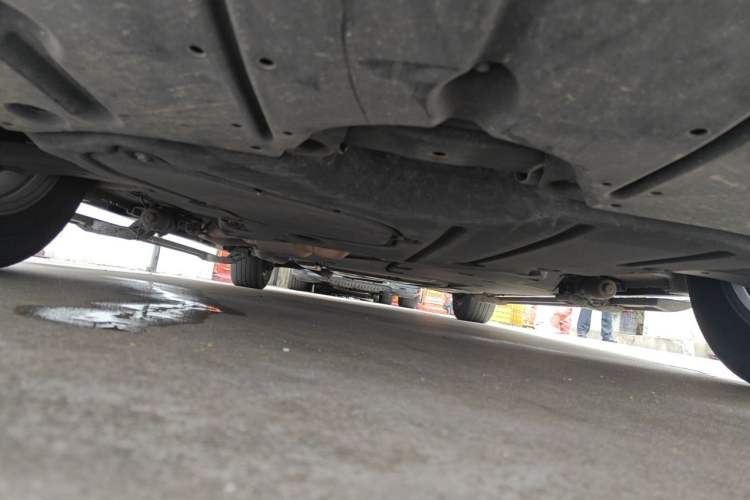 Used Toyota SIENNA 2021 2.5L Hybrid Comfort Edition Chassis Front