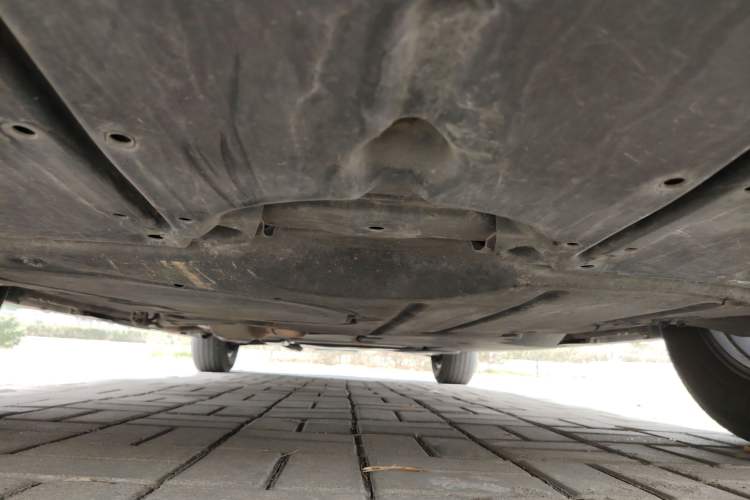 Used Toyota SIENNA 2021 2.5L Hybrid Premium Edition Chassis Front