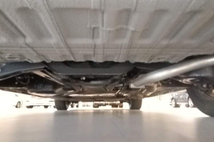 Used Toyota SIENNA 2021 2.5L Hybrid Platinum Edition Chassis Rear