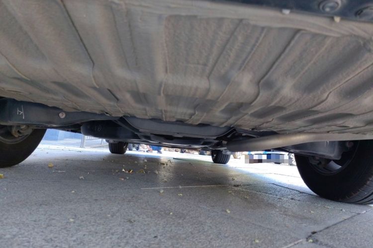 Used Toyota SIENNA 2021 2.5L Hybrid Premium Edition Chassis Rear