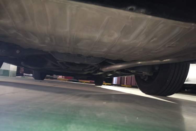 Used Toyota SIENNA 2021 2.5L Hybrid Premium Edition Chassis Rear