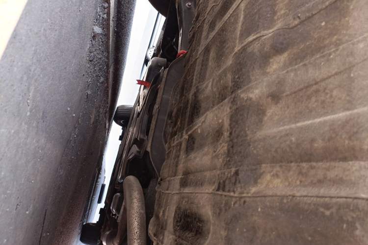 Used Toyota SIENNA 2021 2.5L Hybrid Premium Edition Chassis Rear