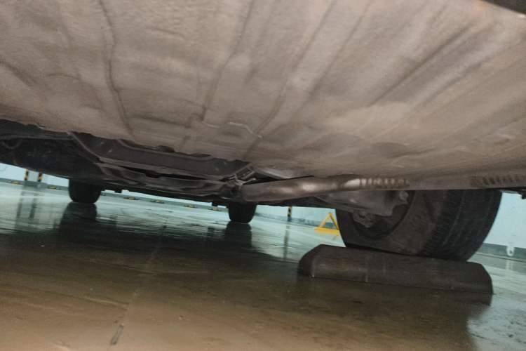 Used Toyota SIENNA 2021 2.5L Hybrid Platinum Edition Chassis Rear