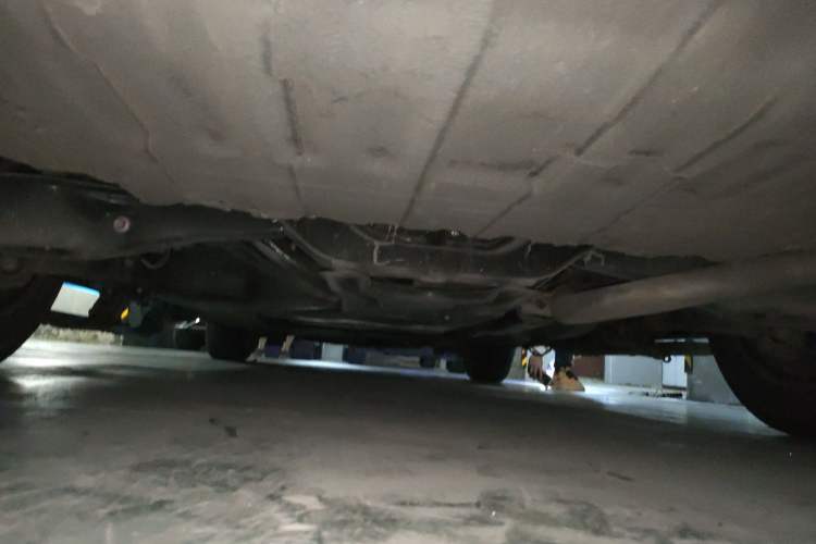 Used Toyota SIENNA 2021 2.5L Hybrid Platinum Edition Chassis Rear