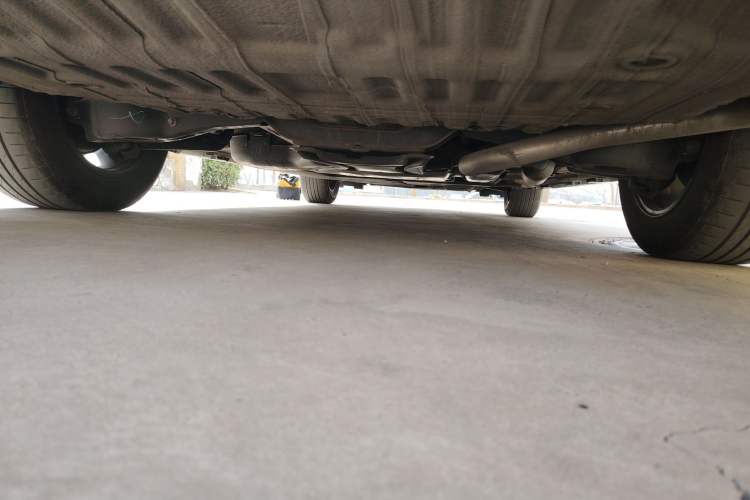 Used Toyota SIENNA 2021 2.5L Hybrid Platinum Edition Chassis Rear