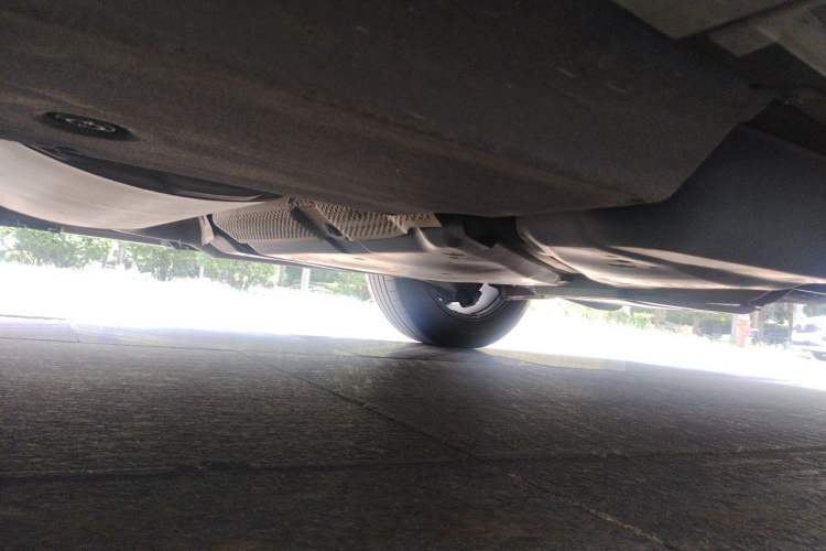 Used Toyota SIENNA 2021 2.5L Hybrid Platinum Edition Chassis Rear Left