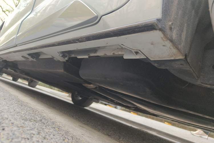 Used Toyota SIENNA 2021 2.5L Hybrid Platinum Edition Chassis Rear Left