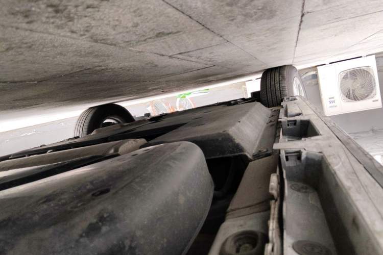 Used Toyota SIENNA 2021 2.5L Hybrid Premium Edition Chassis Rear Left