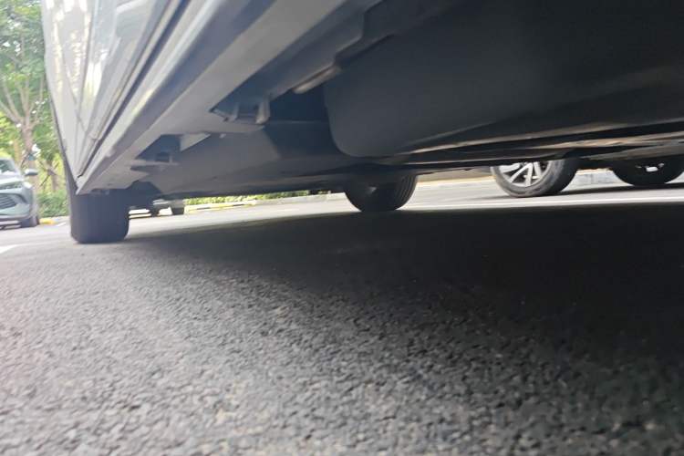 Used Toyota SIENNA 2021 2.5L Hybrid Platinum Edition Chassis Rear Left